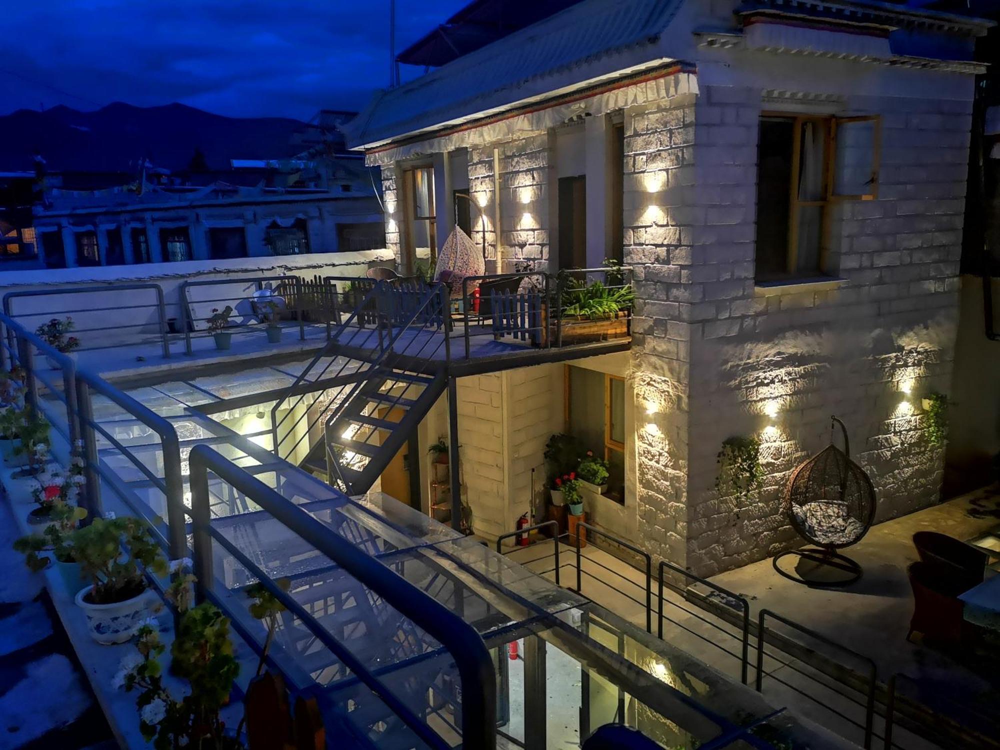 Fengma Feiyang Hostel Lassa Exterior foto