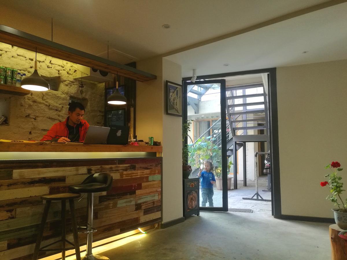 Fengma Feiyang Hostel Lassa Exterior foto